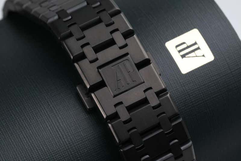 Audemars Piguet Royal Oak Stainless Steel - Black & Silver