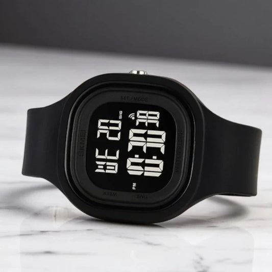 ساعة SKMEI 2290 رياضية رقمية مقاومة للماء بلون اسود داكن للجنسين بسوار مطاطي