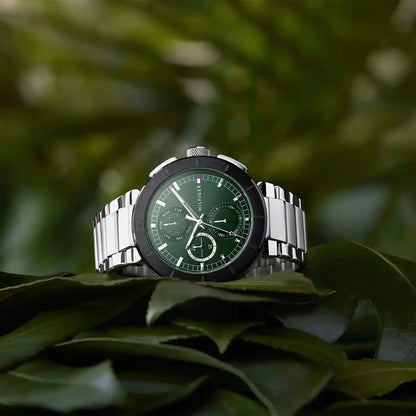 Tommy Hilfiger Men’s Watch – Model 1792117 Silver Green Edition