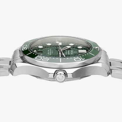 omega-seamaster-diver-300m-master-chronometer-dressed-in-green