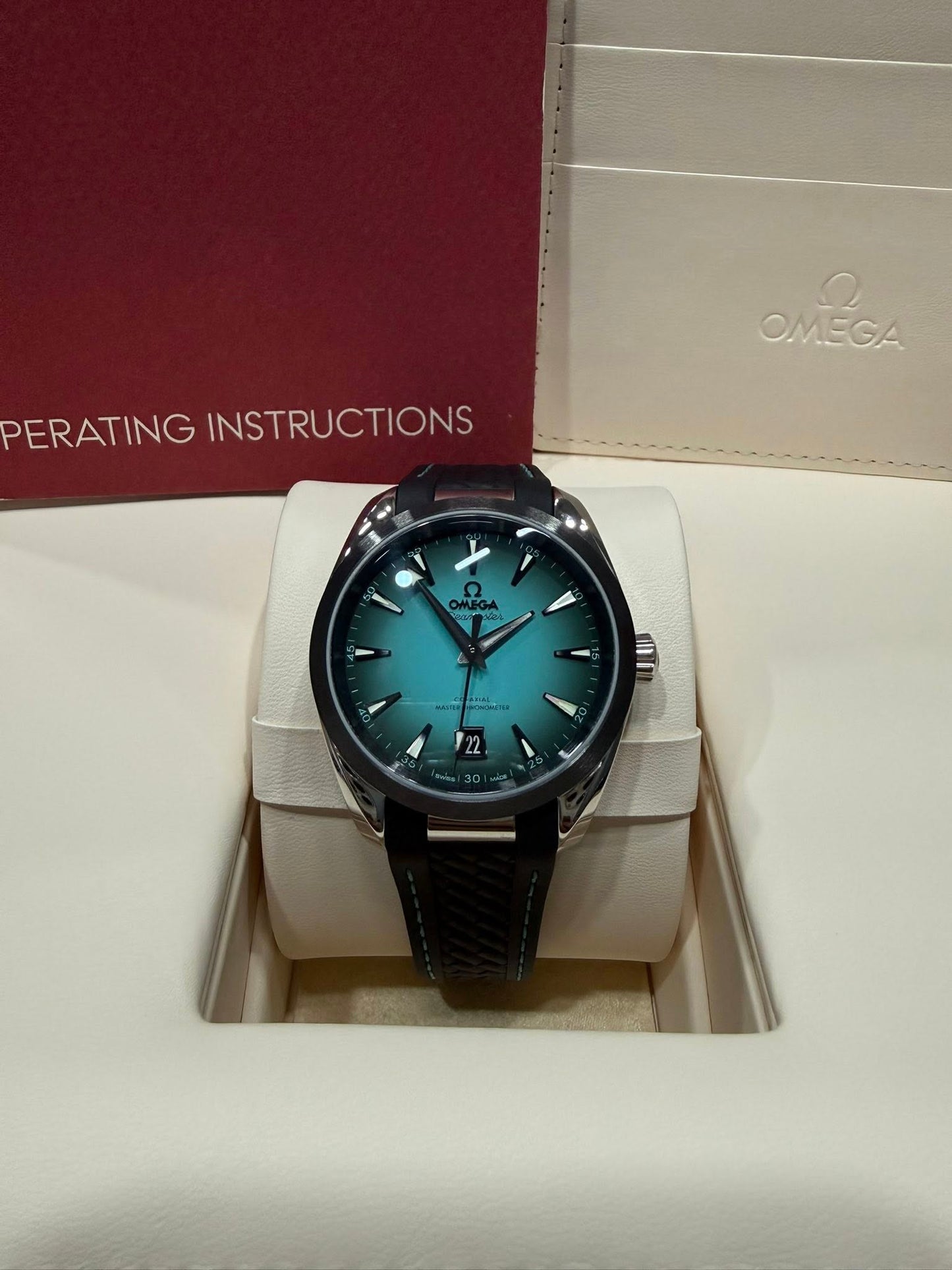 seamaster-aqua-terra-150m-steel-on-rubber-strap-automatic-size-42mm