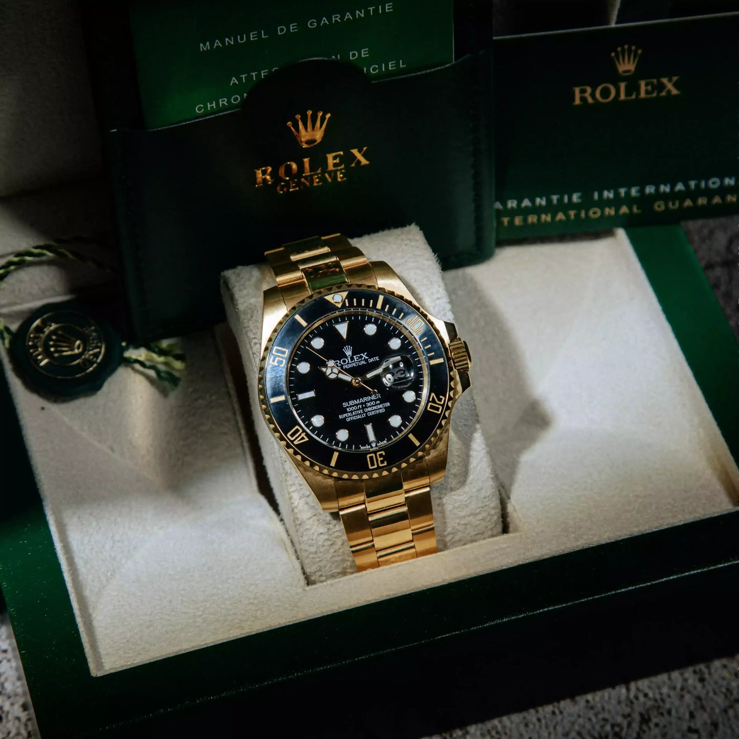 Rolex Submariner – Black Dial with Full Gold Oyster Bracelet