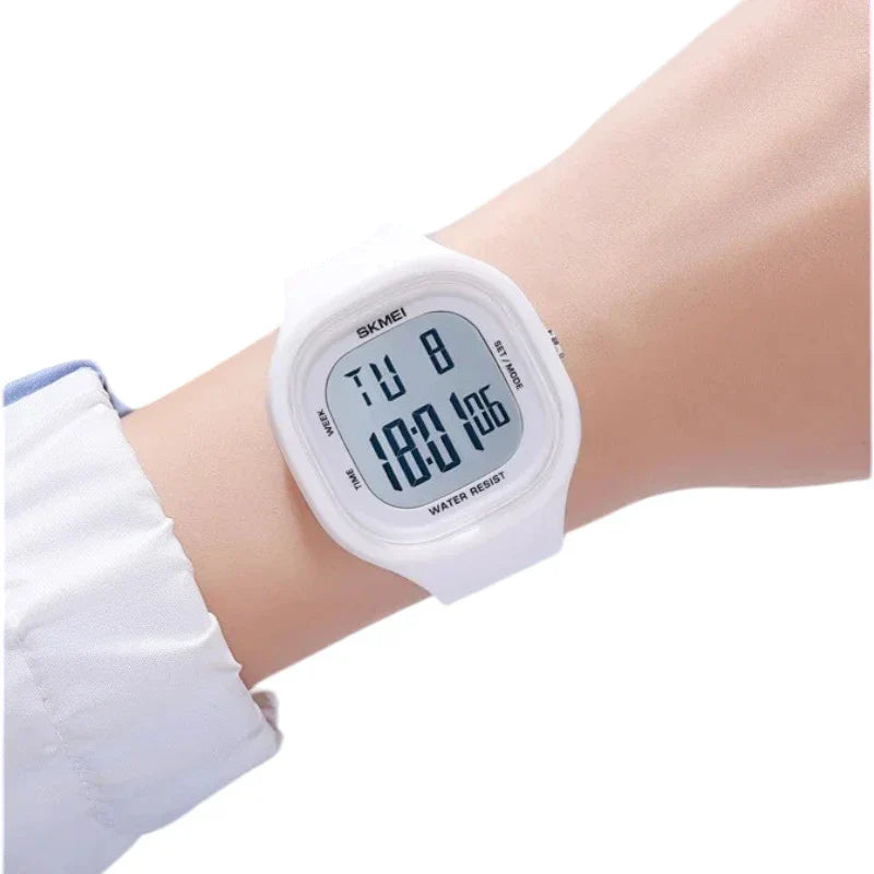ساعة SKMEI 2290 رياضية للجنسين رقمية مقاومة للماء متعددة الوظائف ابيض سيليكون