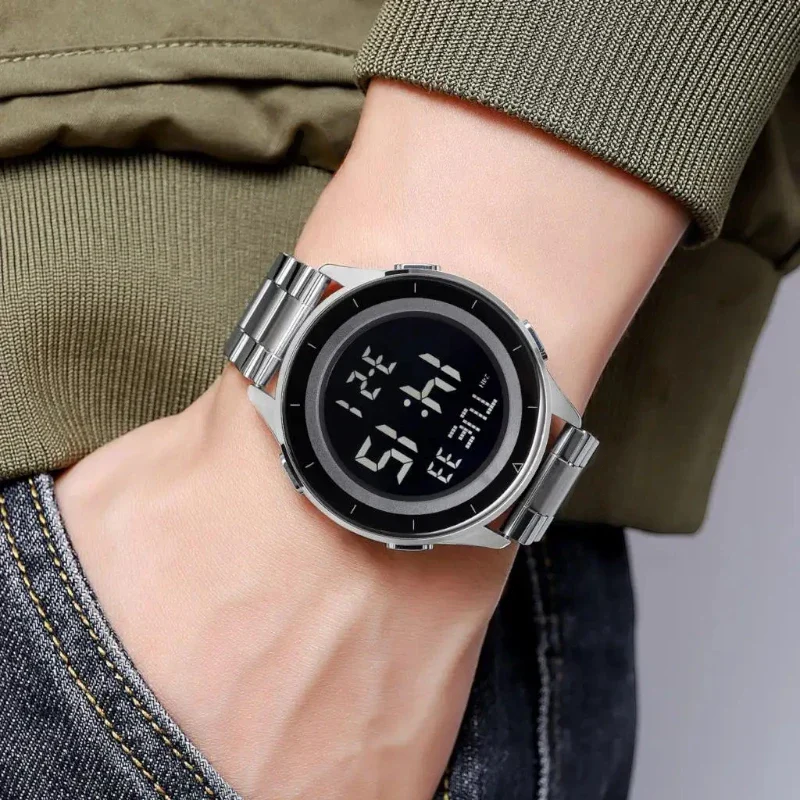 SKMEI 2167 ساعة رقمية عصرية ستانلس ستيل فضي وأسود