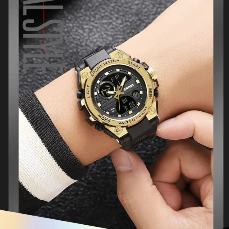 SKMEI 2360 ساعة رياضية تناظرية رقمية باللون الأسود