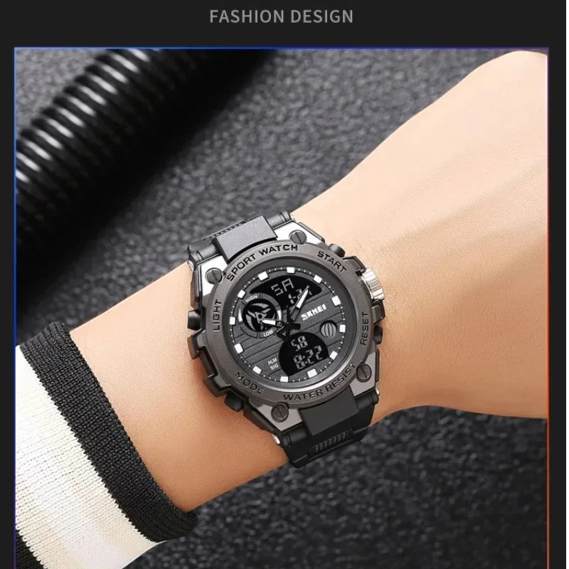 SKMEI 2360 ساعة رياضية تناظرية رقمية باللون الأسود