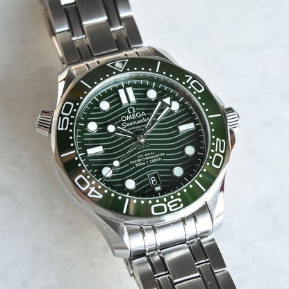 omega-seamaster-diver-300m-master-chronometer-dressed-in-green