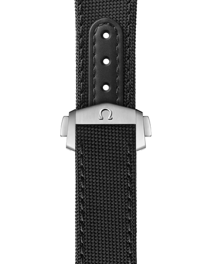 omega-speedmaster-moonwatch-professional-42-mm-steel-on-coated-nylon-fabric-strap