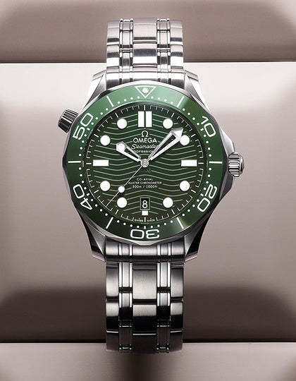 omega-seamaster-diver-300m-master-chronometer-dressed-in-green