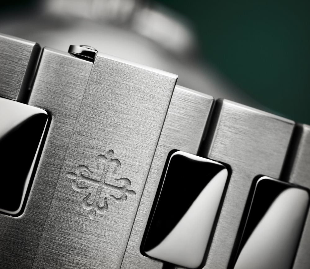 Patek Philippe Nautilus For Men 5711/1A - Olive Green Dial