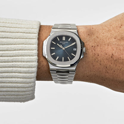Patek Philippe Nautilus For Men 5711/1A - Navy Dial
